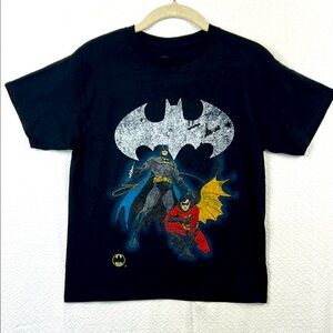 Batman Graphic T-Shirt size M 8 black retro kids unisex NEW